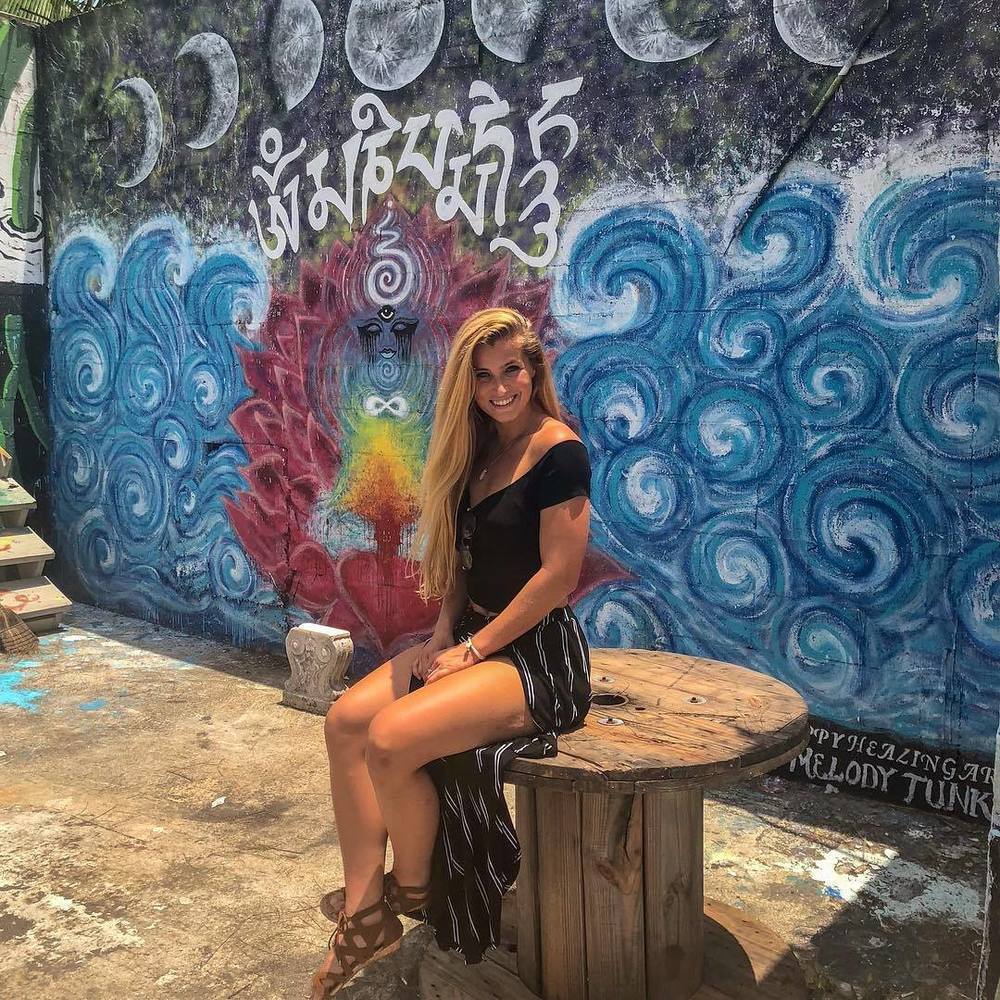 Meet your Posher, Megan